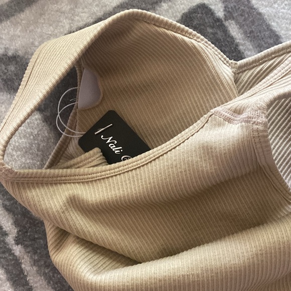 NWT-CROPPED TANK BRAMI - Picture 6 of 7